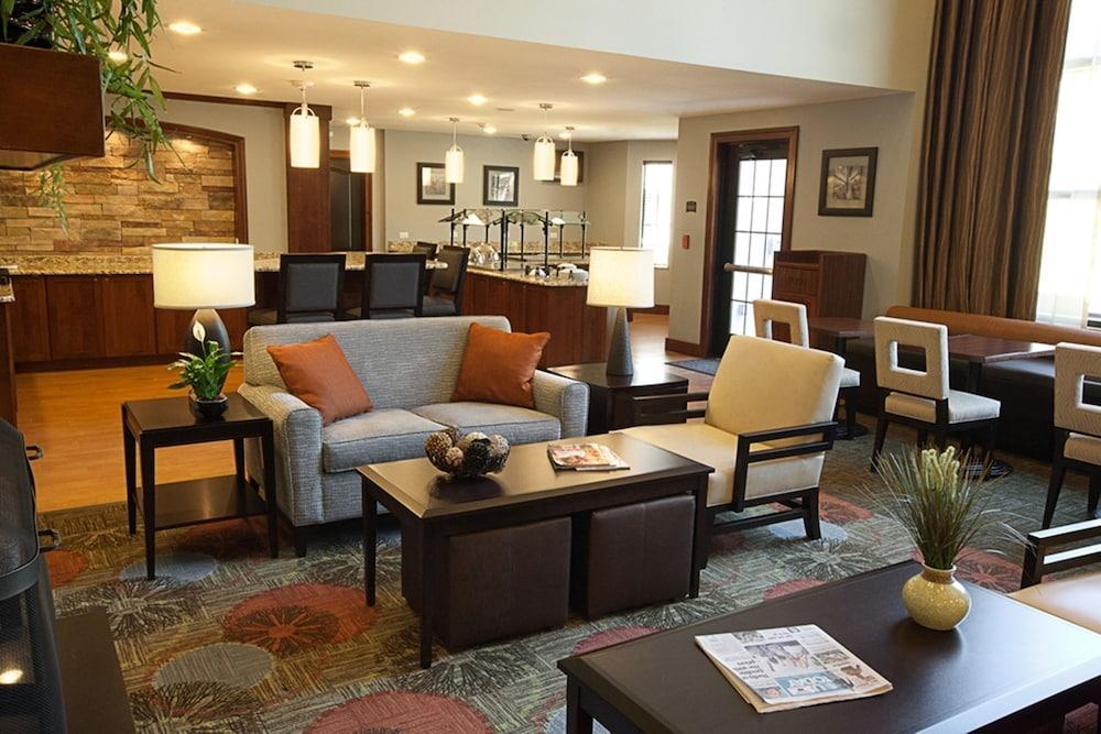 Staybridge Suites St Louis - Westport By Ihg Maryland Heights Bagian luar foto
